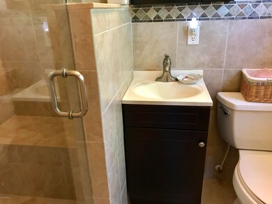 723 Acapulco Rd, Jacksonville, FL 32216 - photo 6