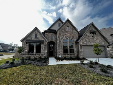 Corner House on cul-de-sac with pretty landscaping, sprinkler system & w/great curb appeal.