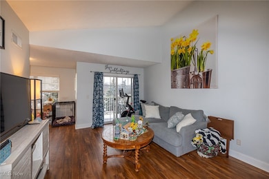 5250 Whispering Oaks Blvd unit C1, Cleveland, OH 44134 - photo 5