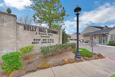 8063 El Mundo St unit 8063, Houston, TX 77054 - photo 2