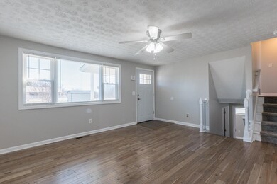 585 Fox Ridge St, Columbus, OH 43228 - photo 6