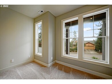 18136 Hillside Ct, West Linn, OR 97068 - photo 2
