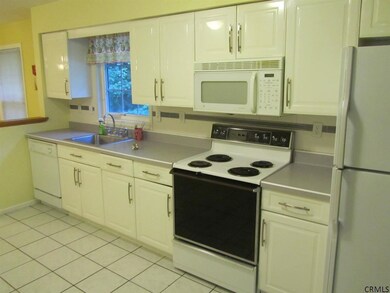 52 Esopus Dr, Clifton Park, NY 12065 - photo 3