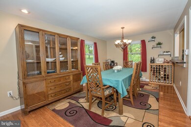 8 Macbride Dr, Spring City, PA 19475 - photo 4