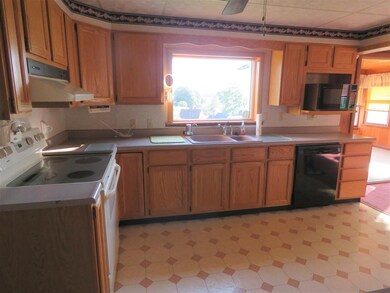 160 Orchard St, Newport, VT 05855 - photo 7