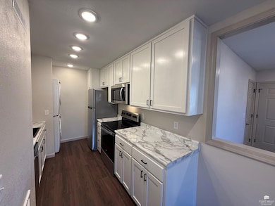 1382 Parkside Dr, Junction City, KS 66441 - photo 5