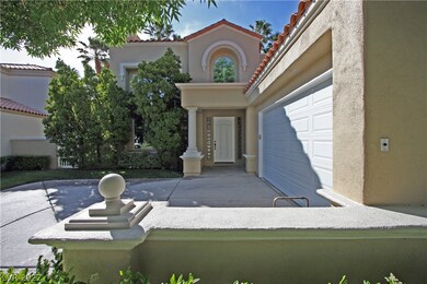 8232 Horseshoe Bend Ln, Las Vegas, NV 89113 - photo 3