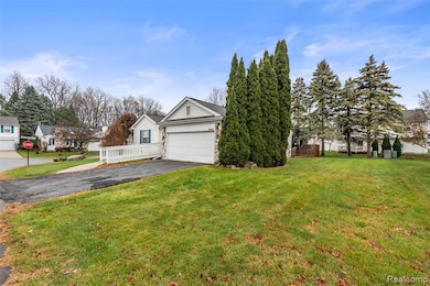 38185 Palmateer Rd, Westland, MI 48186 - photo 5