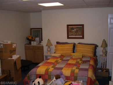 10930 Poplar Bluff Ct, Portage, MI 49024 - photo 4