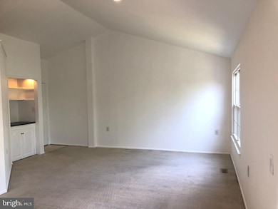 5804 Lantana Cir unit E, Frederick, MD 21703 - photo 3