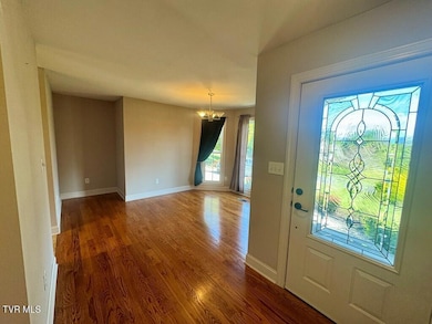 32482 Spring Crest Dr, Glade Spring, VA 24340 - photo 3