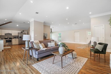 303 San Carlos Cir-9