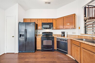 3106 Wood Fox Dr, Alvin, TX 77511 - photo 6