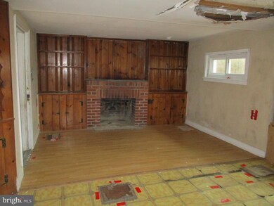 6765 Old Easton Rd, Pipersville, PA 18947 - photo 2