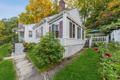 32 Saint Elmo Rd, Worcester, MA 01602 - photo 2