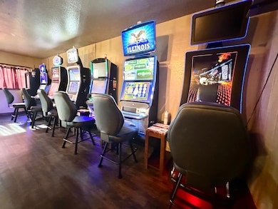 405 Park St, Cisne, IL 62823 - photo 6