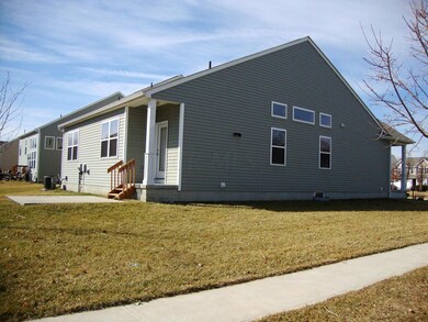 Side View/Patio