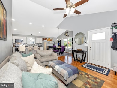 8 3rd Ave, Brunswick, MD 21716 - photo 5