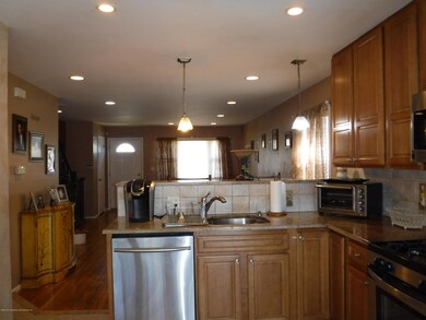 358 Chesterton Ave, Staten Island, NY 10306 - photo 5