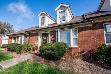 128 N Oakwood Dr unit 128, Statesville, NC 28677 - photo 3