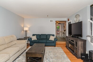 801 Robbins Ave unit 2, Dracut, MA 01826 - photo 3