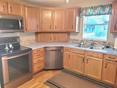 41222 Xenon Way unit 38, Zephyrhills, FL 33540 - photo 6