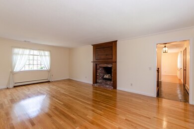 705 Lowell St, Lynnfield, MA 01940 - photo 5