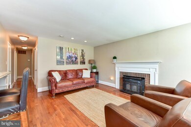512 Greenwich St, Falls Church, VA 22046 - photo 4