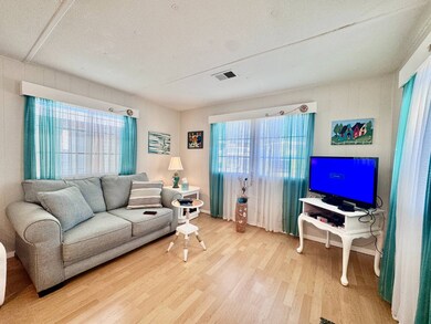 770 32nd Ave S unit 514, Saint Petersburg, FL 33705 - photo 4