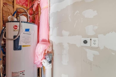 4228 W Newton Place, Milwaukee, WI 53209 - photo 6