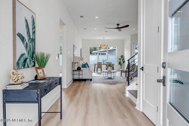 2110 4th St-4