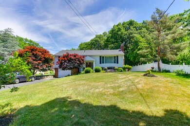 8 Makechnie Rd, Burlington, MA 01803 - photo 4