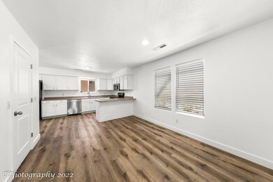 Dining/Kitchen