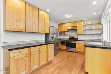 17 Summit Rd Greenwich CT-print-022-022-