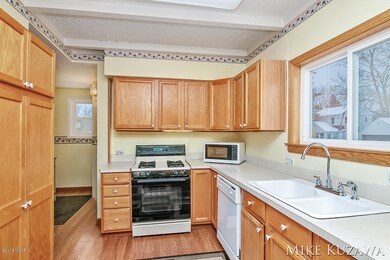 1361 Leonard St NE, Grand Rapids, MI 49505 - photo 3