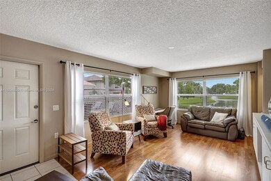 12 Amherst Ct unit C, Royal Palm Beach, FL 33411 - photo 5