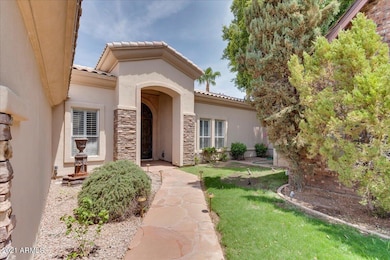 07-2Front walkway