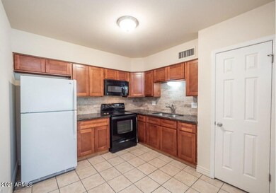 2318 E Broadway Rd kitchen6
