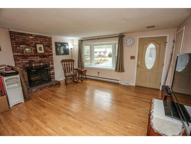 414 Deerfield Rd, Allenstown, NH 03275 - photo 7