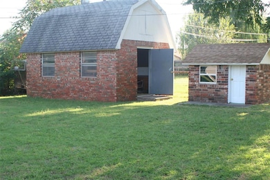 1113 E 6th St, Cushing, OK 74023 - photo 6