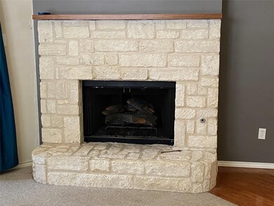 9116 Hialeah Cir S, North Richland Hills, TX 76182 - photo 4