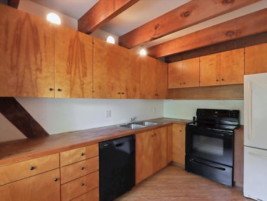 3201 Muscatine Ave unit 3, Iowa City, IA 52240 - photo 7