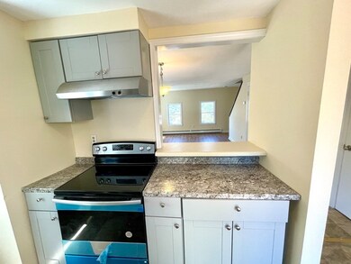 6 Forestdale Rd unit 202, Worcester, MA 01605 - photo 5