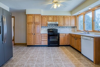 186 Clarendon Ave, Chicopee, MA 01013 - photo 6