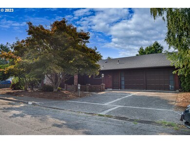 2192 Marlow Ln, Eugene, OR 97401 - photo 3