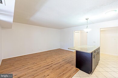 2257 Castle Rock Square unit 2B, Reston, VA 20191 - photo 6
