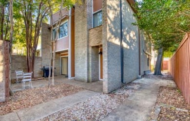 4926 Thunder Rd, Dallas, TX 75244 - photo 4