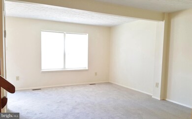 8108 Parkdale Ct, Springfield, VA 22153 - photo 5