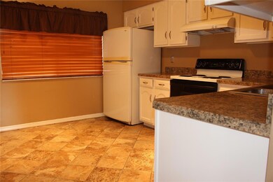2212 Mcmahon Ct unit 1035, Orlando, FL 32812 - photo 5