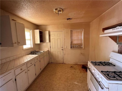 1420 NE 38th St, Oklahoma City, OK 73111 - photo 4